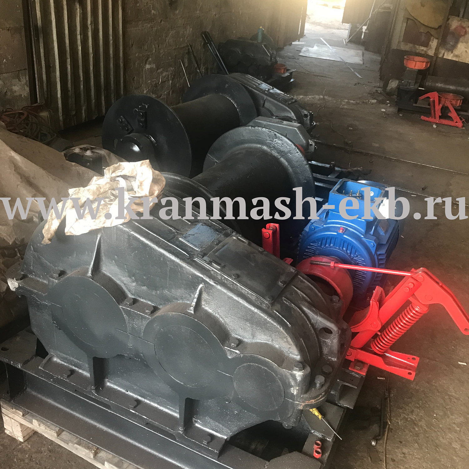 Лебедка маневровая ТЛ-8М Лебедка маневровая ЛЭМ-8